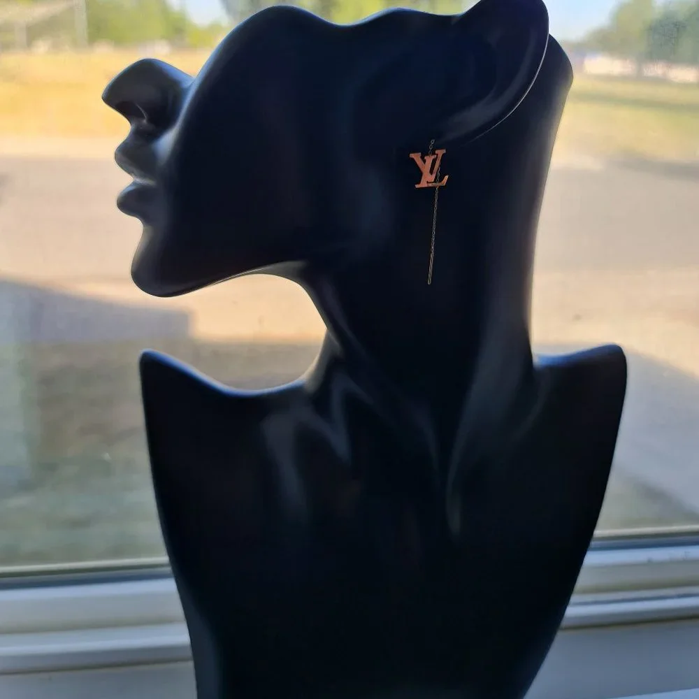 Gold Earring - Picture 15 of 16